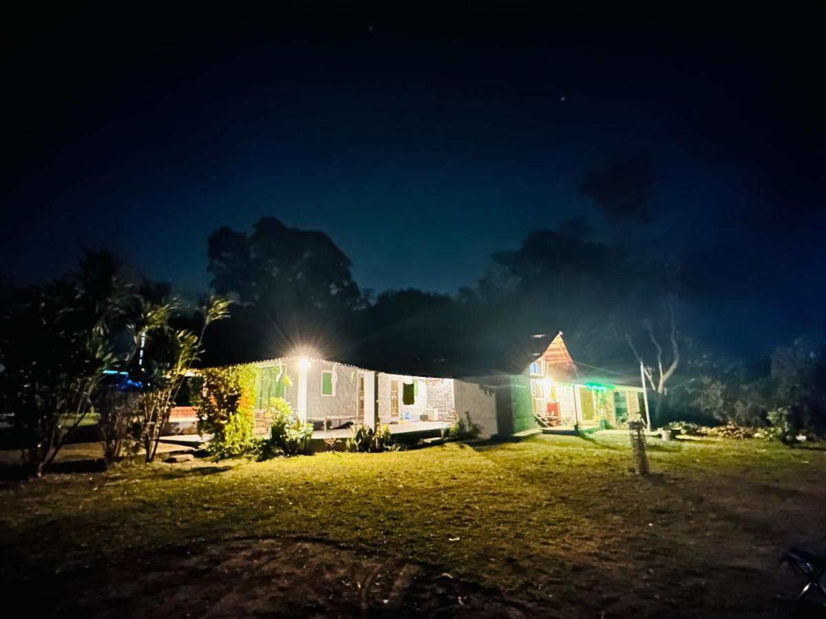 Dreamwoods A Travellers Farm Hostel Дхарамсала Екстериор снимка